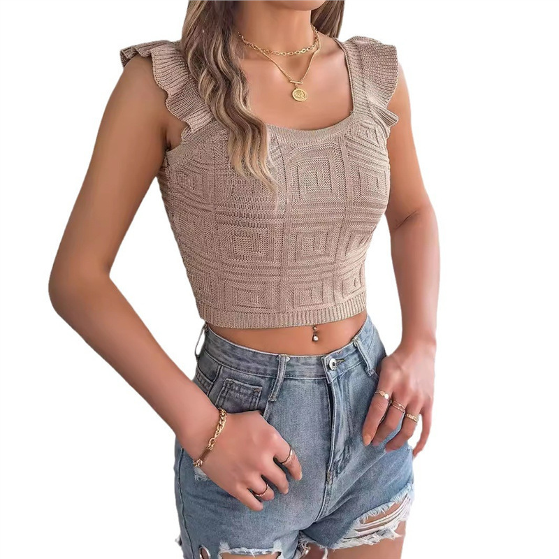 Sleeveless Knitted Crop Top With A Midriff-baring Design - Image 5