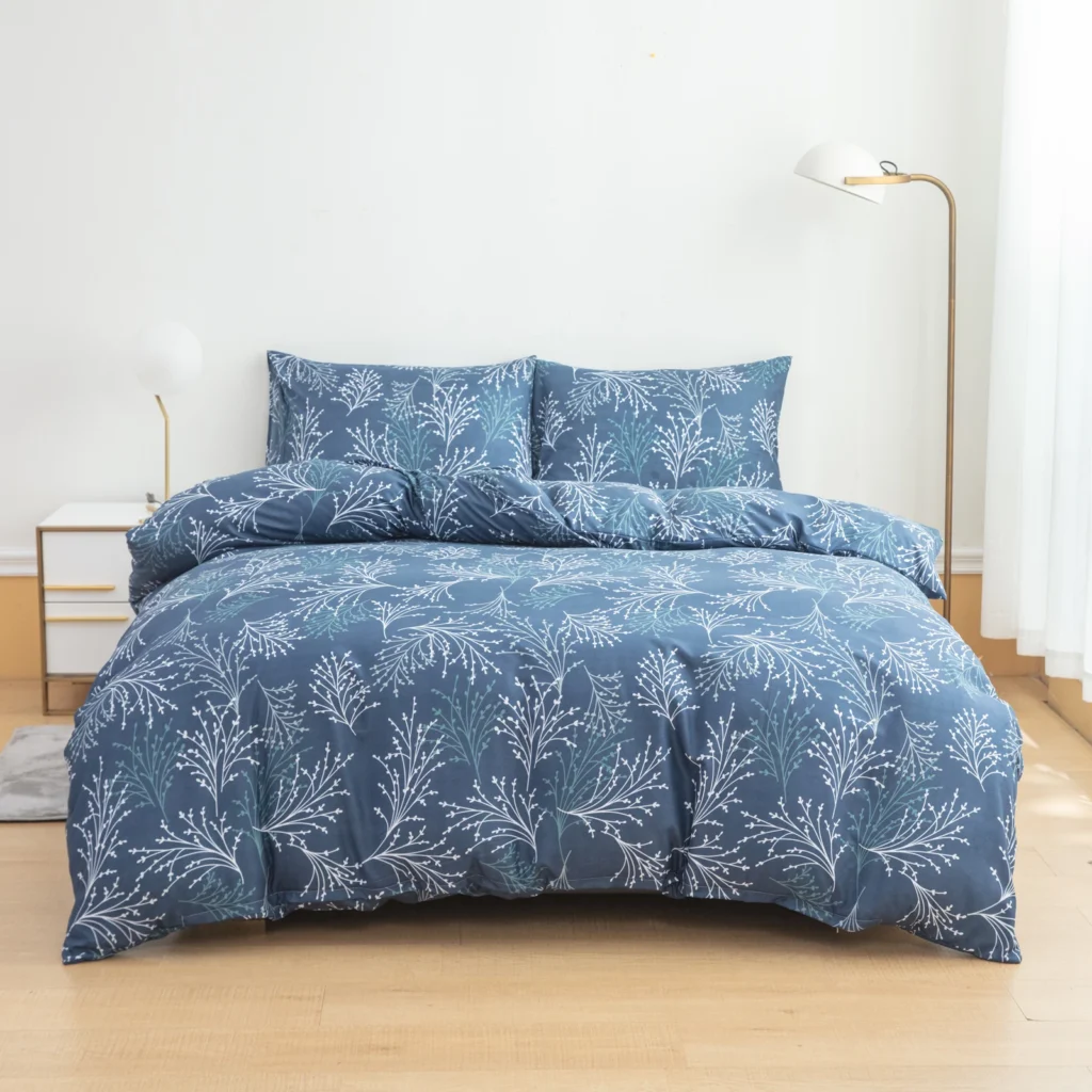 Blue Plant and Flower Pattern Bedspread 3-Piece Set, Ultra-Soft, Comfortable and Breathable Bedding Duvet Set, Suitable for Bedrooms and Guest Rooms (Bedspread + Pillowcases, Without Comforter and Pillow Inserts) for All Seasons, Machine Washable