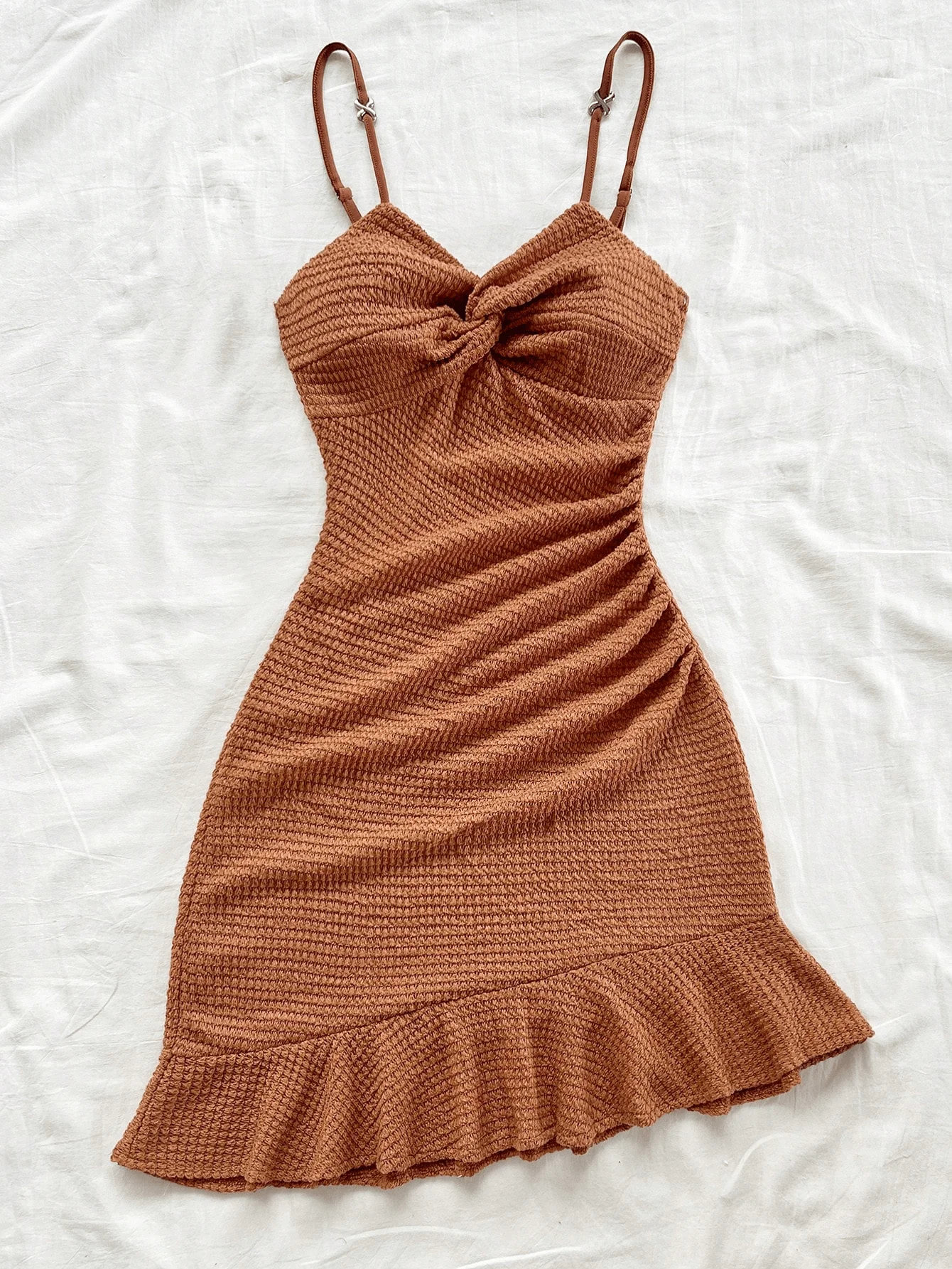 A pure and sexy halter dress that is tight and slimming, with ruffled edges and a hip-hugging short dress for women - Image 3
